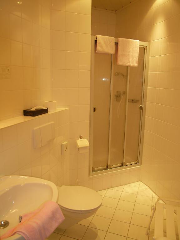 Historisches Landhotel Studentenmuehle Nomborn Zimmer foto