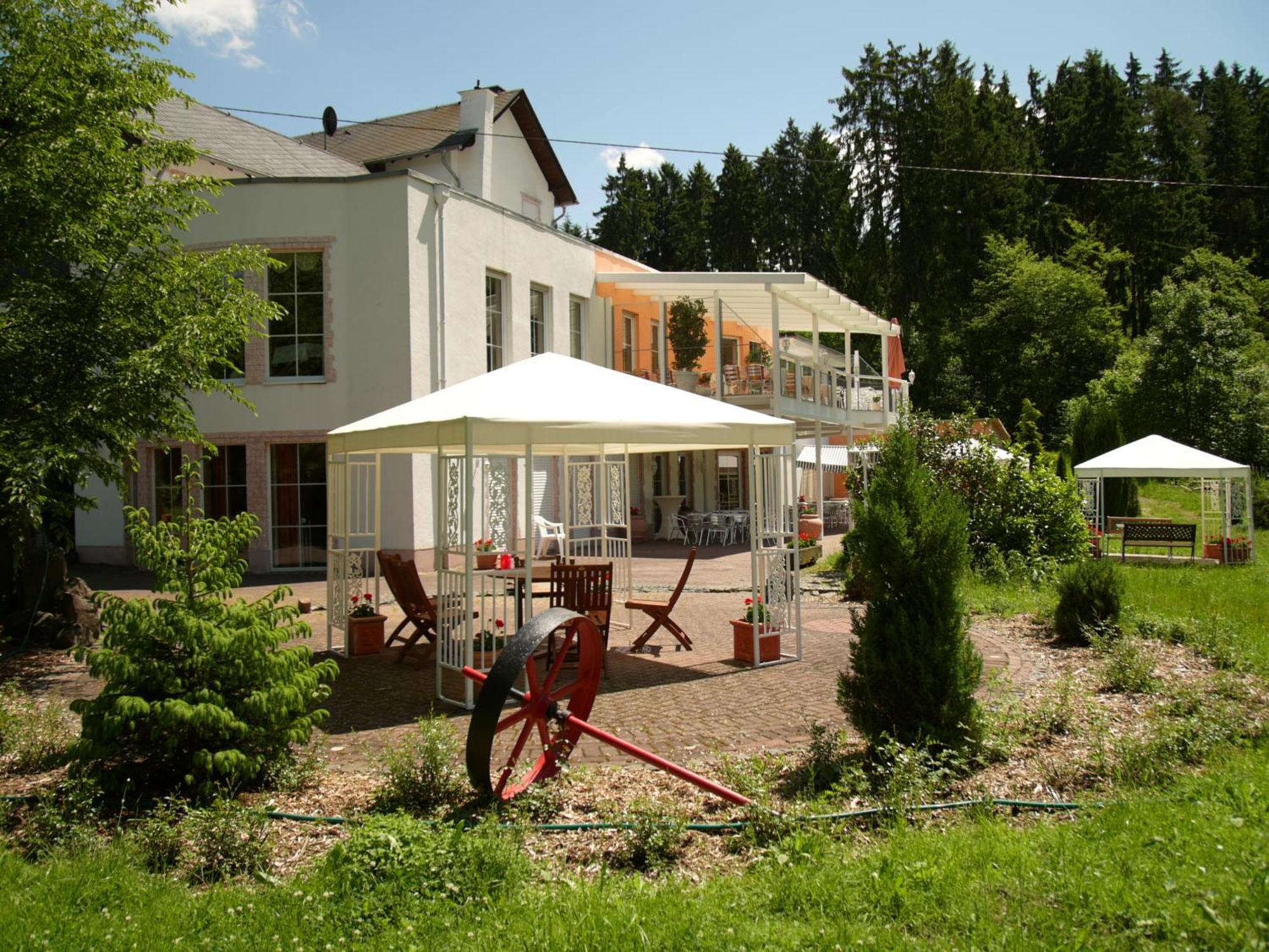 Historisches Landhotel Studentenmuehle Nomborn Exterior foto