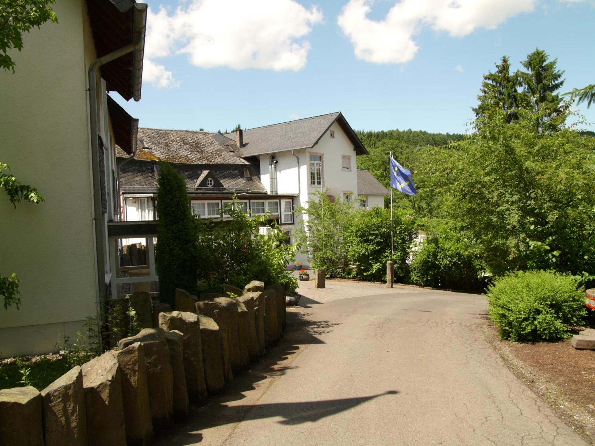 Historisches Landhotel Studentenmuehle Nomborn Exterior foto